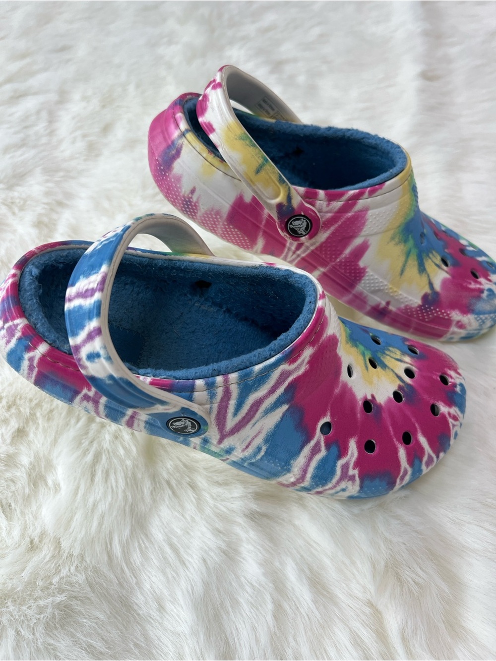 Crocs Clog Tie- Dye Plush Lining multicolour rainbow W 10 ,M 8